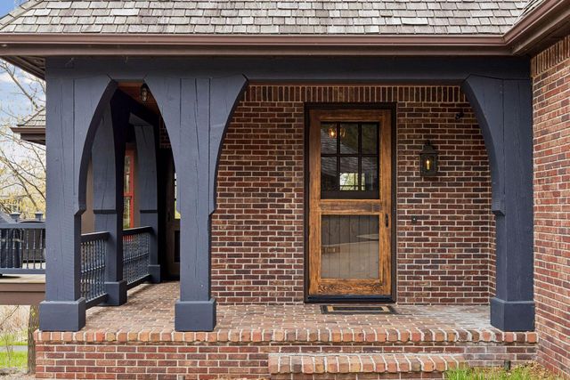 1610 Locust Hills Place, Wayzata, MN 55391