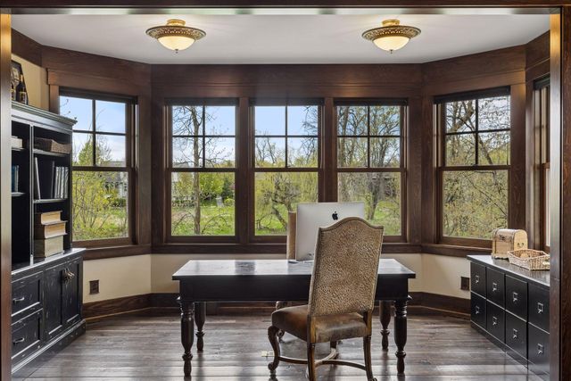 1610 Locust Hills Place, Wayzata, MN 55391