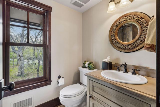 1610 Locust Hills Place, Wayzata, MN 55391