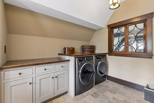 1610 Locust Hills Place, Wayzata, MN 55391
