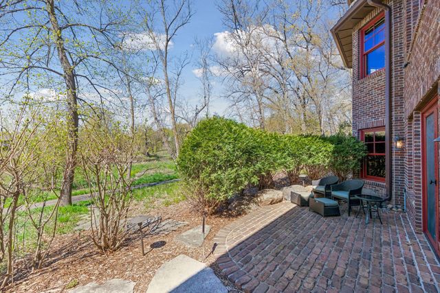 1610 Locust Hills Place, Wayzata, MN 55391