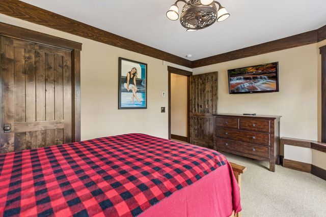 1610 Locust Hills Place, Wayzata, MN 55391