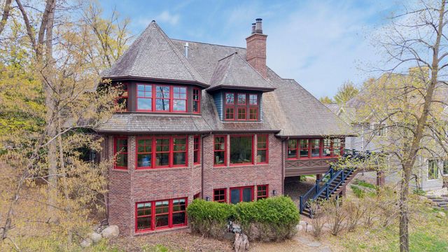 1610 Locust Hills Place, Wayzata, MN 55391