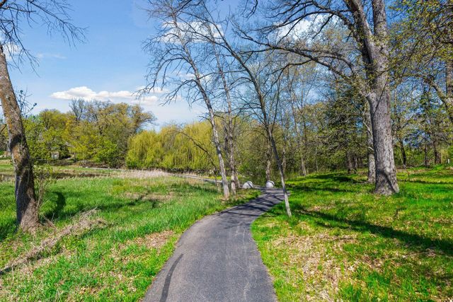 1610 Locust Hills Place, Wayzata, MN 55391