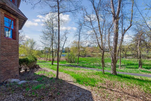 1610 Locust Hills Place, Wayzata, MN 55391