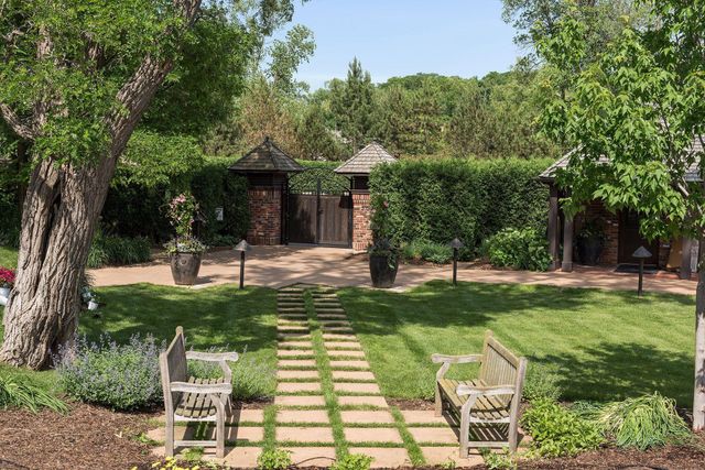 1610 Locust Hills Place, Wayzata, MN 55391