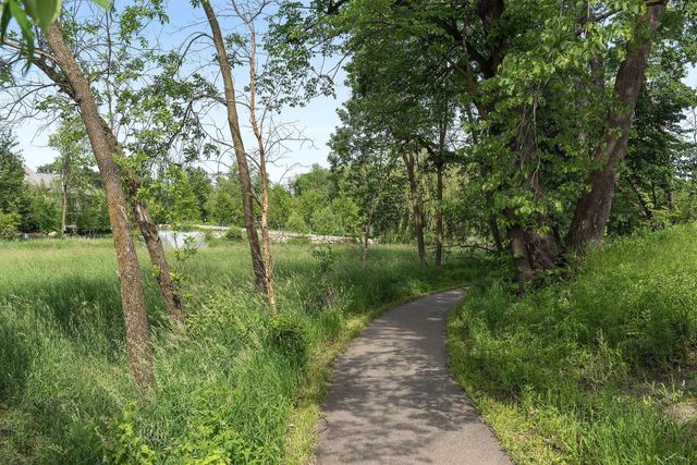 1610 Locust Hills Place, Wayzata, MN 55391