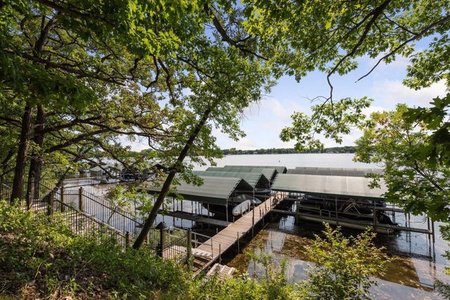 1610 Locust Hills Place, Wayzata, MN 55391