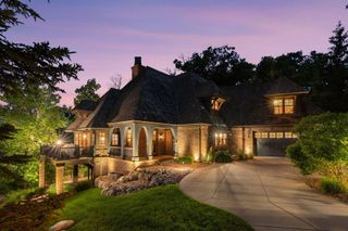 1610 Locust Hills Place, Wayzata, MN 55391