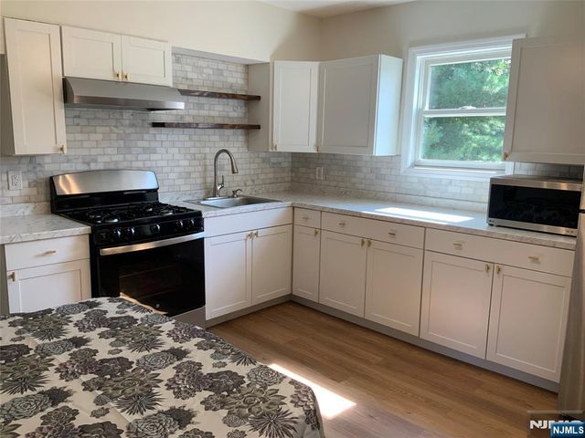 102 Keasler Avenue, Lodi, NJ 07644