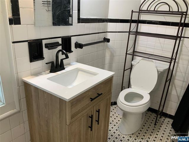 102 Keasler Avenue, Lodi, NJ 07644