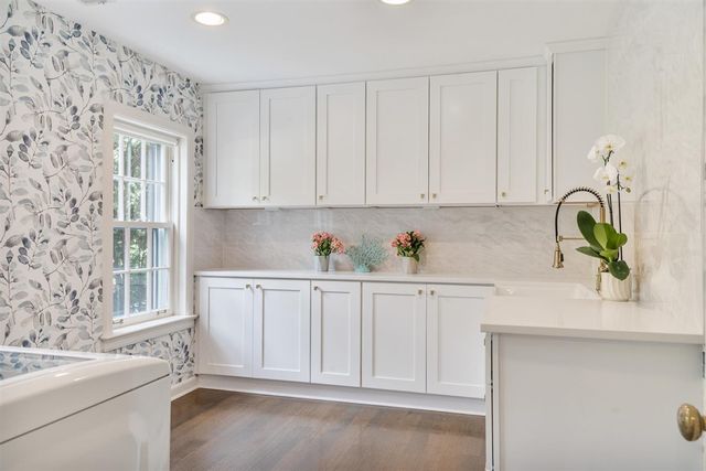 62 Woodley Road, Winnetka, IL 60093