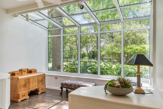 62 Woodley Road, Winnetka, IL 60093