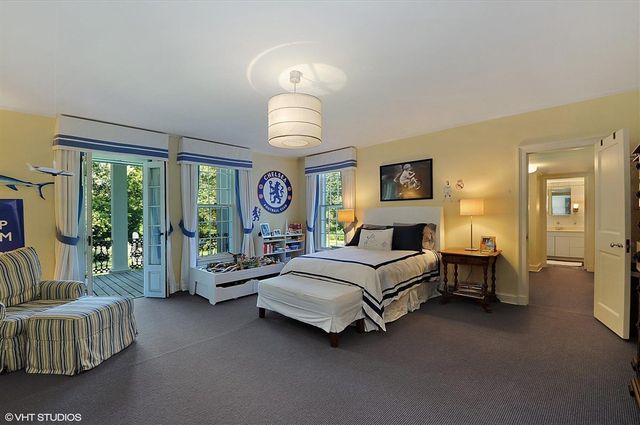 62 Woodley Road, Winnetka, IL 60093