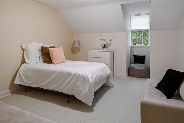 62 Woodley Road, Winnetka, IL 60093