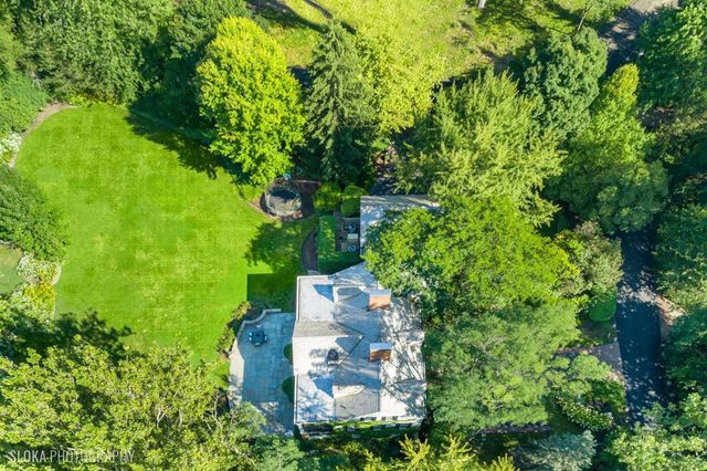 62 Woodley Road, Winnetka, IL 60093