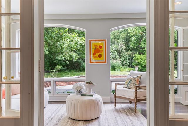 62 Woodley Road, Winnetka, IL 60093