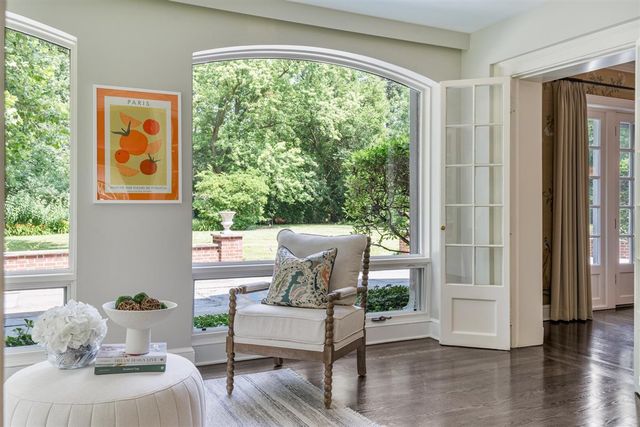 62 Woodley Road, Winnetka, IL 60093