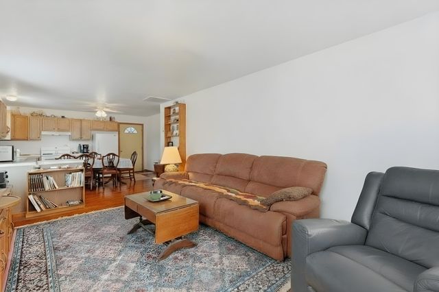 19 Nellie Lane, Lampe, MO 65681