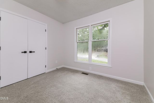 6 Fircrest Court, Durham, NC 27703