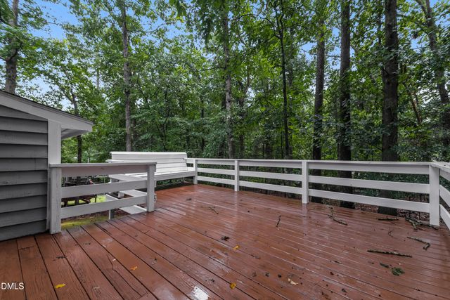 6 Fircrest Court, Durham, NC 27703