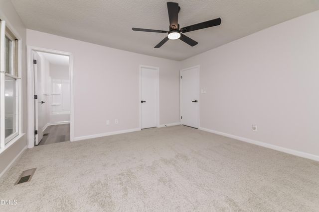 6 Fircrest Court, Durham, NC 27703