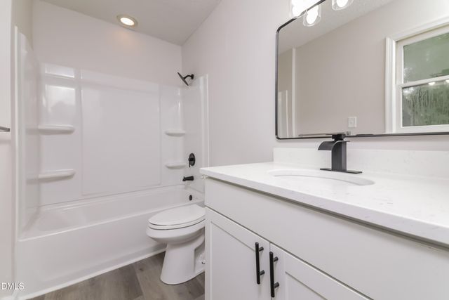 6 Fircrest Court, Durham, NC 27703