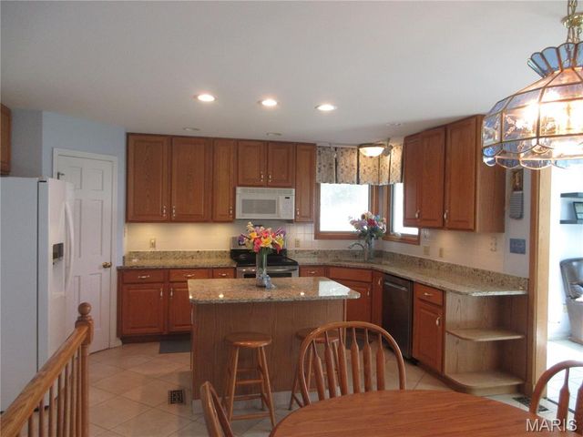 3122 Piney Pointe Drive, Unincorporated, MO 63129