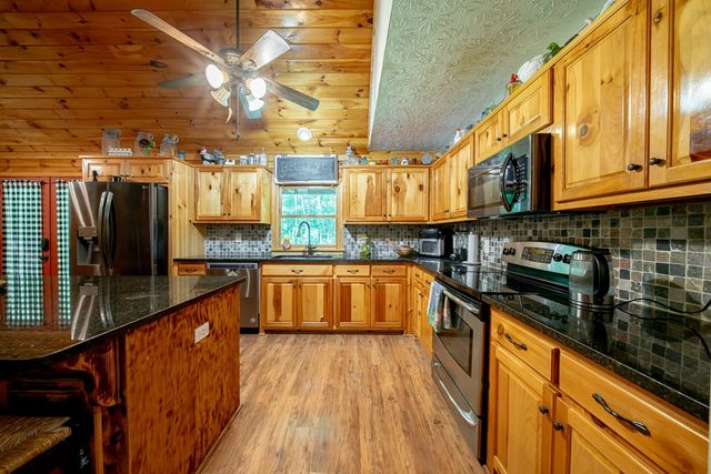 149 Savior Lane, Hamilton, GA 31811