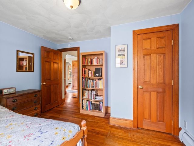 39 School House Ln, Billerica, MA 01821