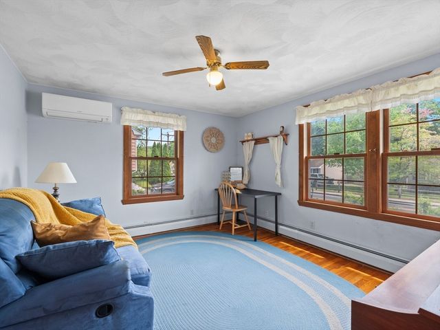 39 School House Ln, Billerica, MA 01821