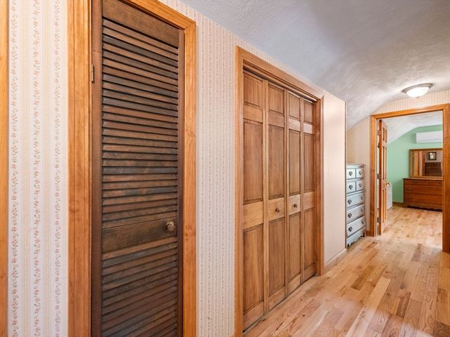 39 School House Ln, Billerica, MA 01821
