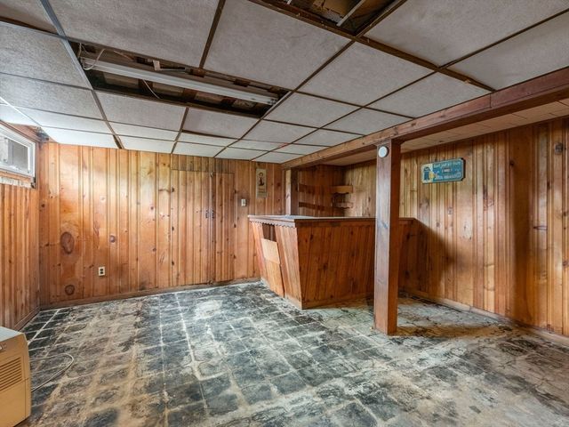39 School House Ln, Billerica, MA 01821