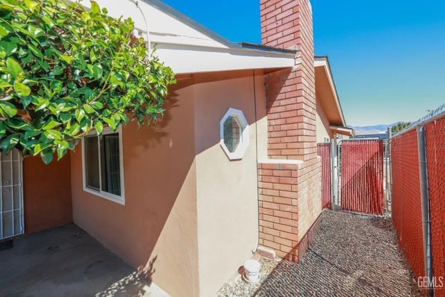 6300 Lynch Canyon Drive, Lake Isabella, CA 93240