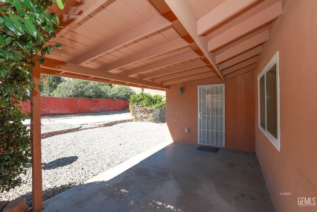 6300 Lynch Canyon Drive, Lake Isabella, CA 93240