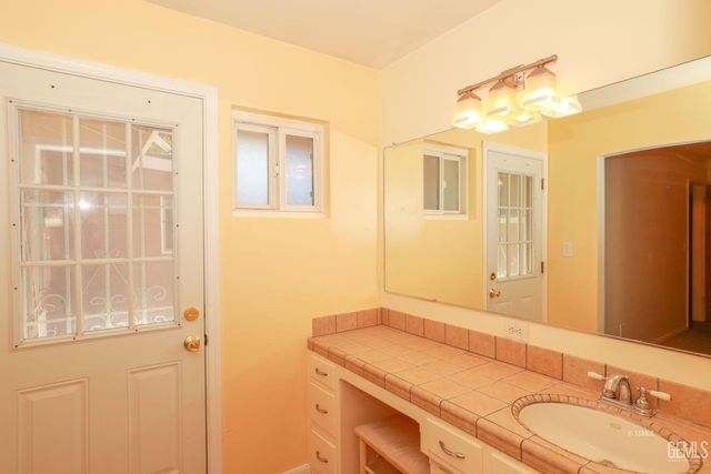 6300 Lynch Canyon Drive, Lake Isabella, CA 93240