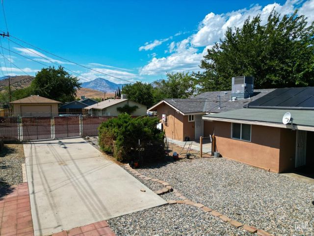 6300 Lynch Canyon Drive, Lake Isabella, CA 93240