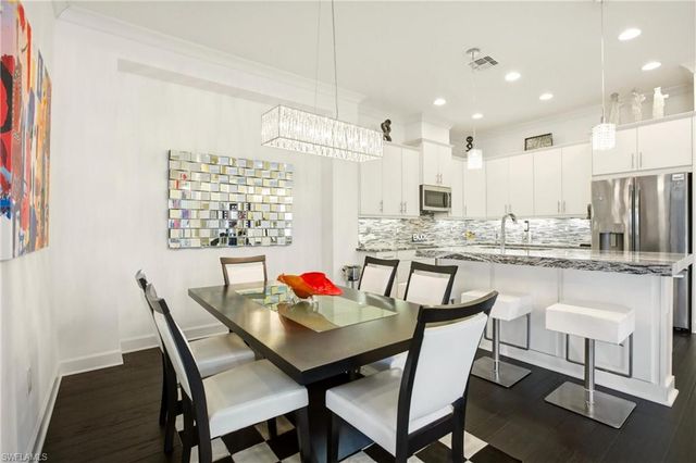 7157 Dominica DR, Naples, FL 34113