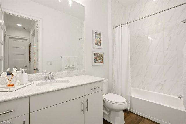 7157 Dominica DR, Naples, FL 34113