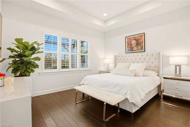 7157 Dominica DR, Naples, FL 34113