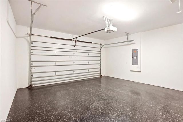 7157 Dominica DR, Naples, FL 34113