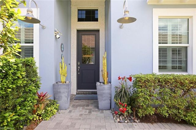 7157 Dominica DR, Naples, FL 34113