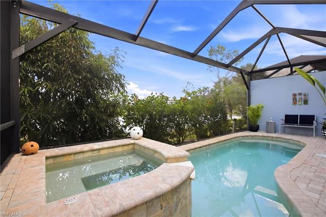 7157 Dominica DR, Naples, FL 34113