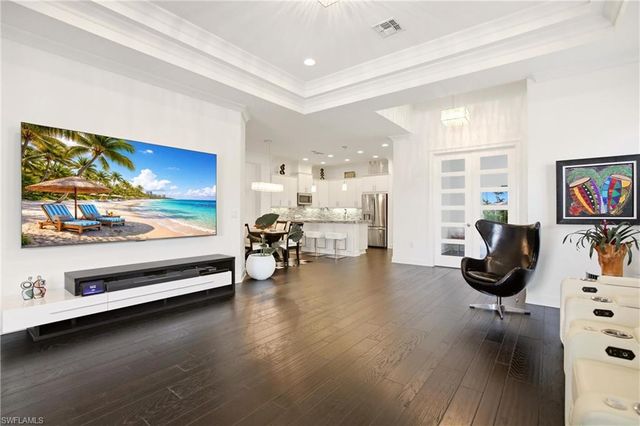 7157 Dominica DR, Naples, FL 34113