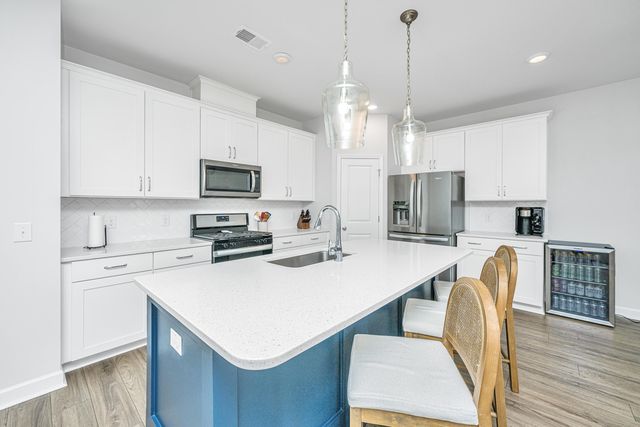 412 Carrara Drive, Summerville, SC 29486