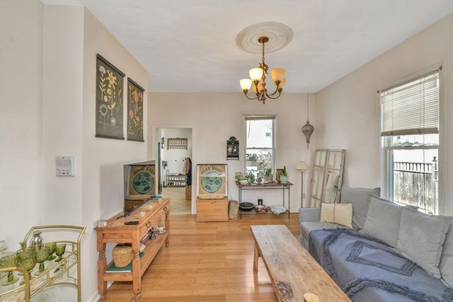 88 Pearl St 1, Somerville, MA 02145