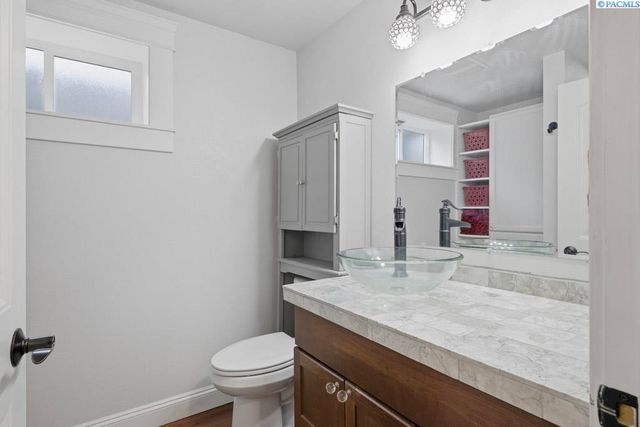 1027 SW Ryan Ct, Pullman, WA 99163