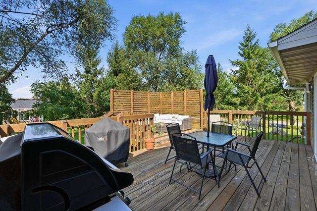 301 Ridgeview Drive, Lake Mills, WI 53551