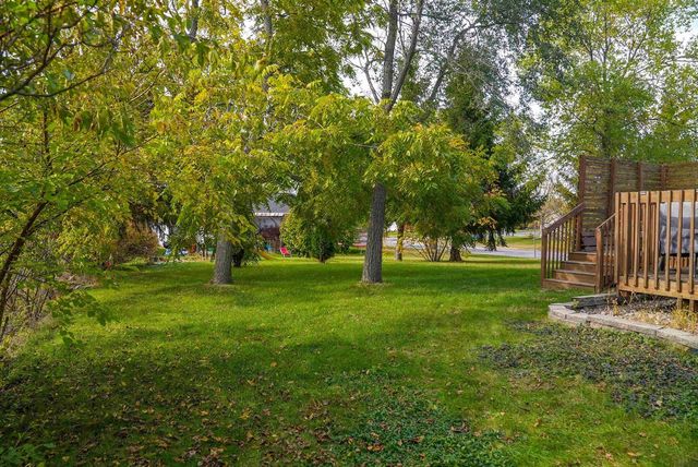 301 Ridgeview Drive, Lake Mills, WI 53551