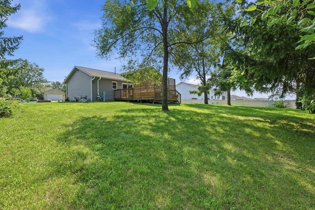 301 Ridgeview Drive, Lake Mills, WI 53551